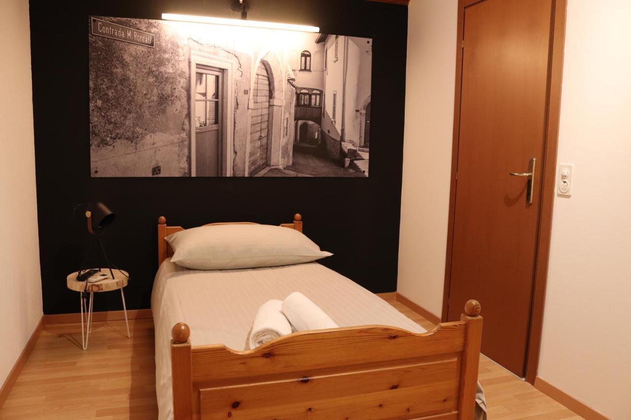 Borgovecchio Albergo Balerna Buitenkant foto
