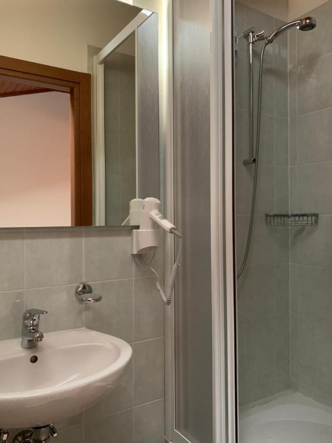 Borgovecchio Albergo Balerna Buitenkant foto